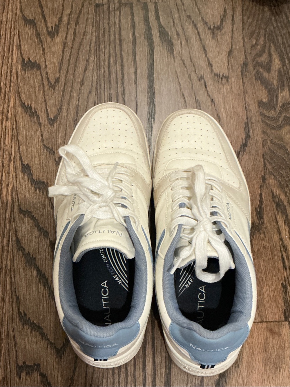 Nautica Men's Cream Sneakers with Light Blue Trim